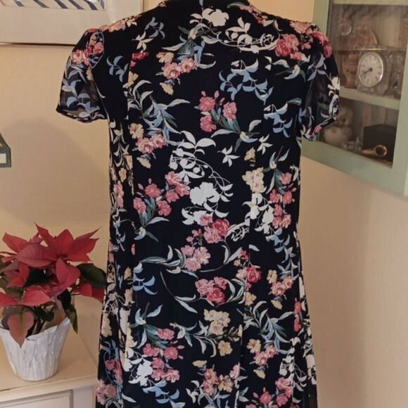 Robert Louis Semi-Sheer Dark Floral Dress - Picture 6 of 11